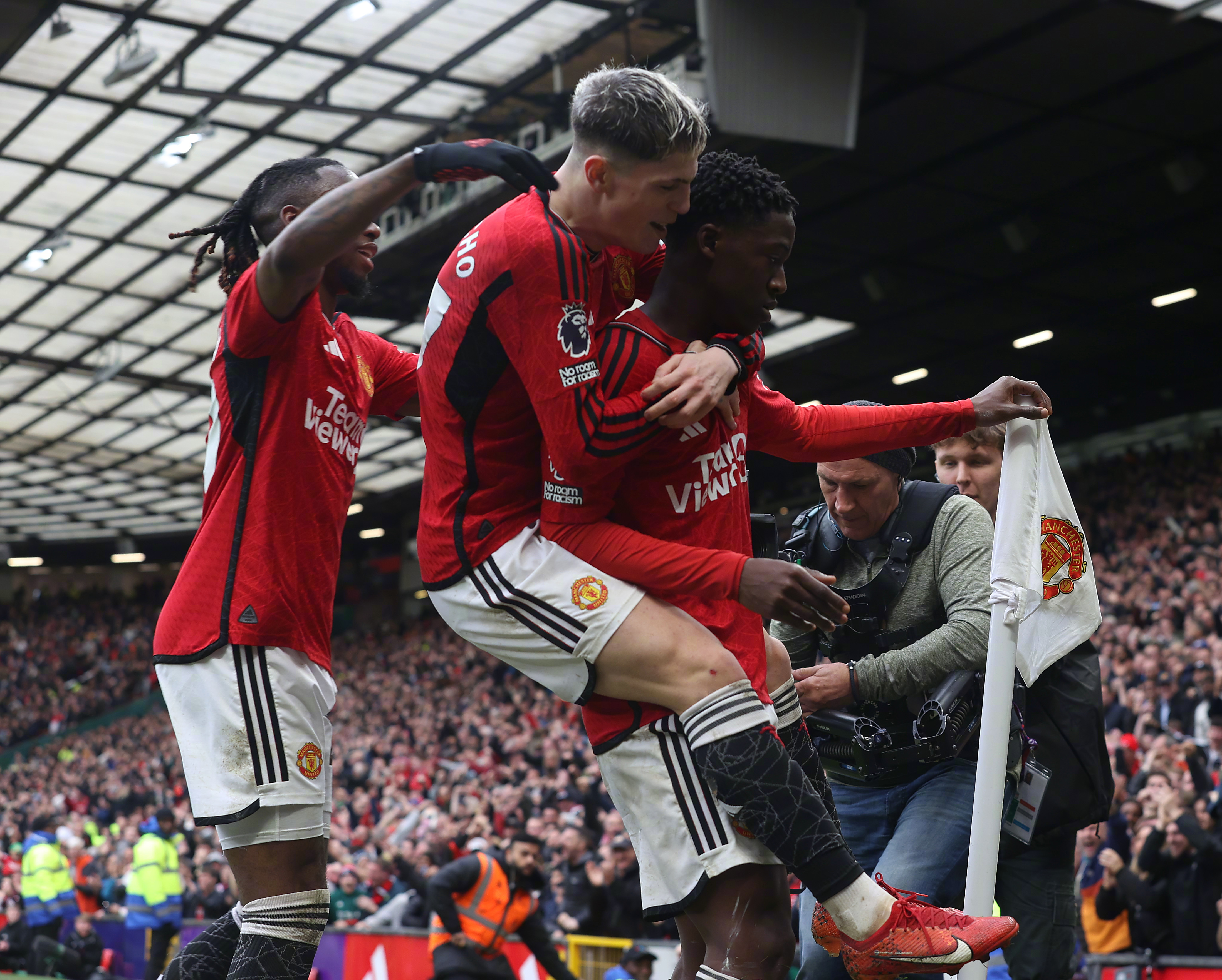 今夜英超焦点战，新奥尔良鹈鹕远射贴柱，态度坚定，年轻球员得到机会的简单介绍