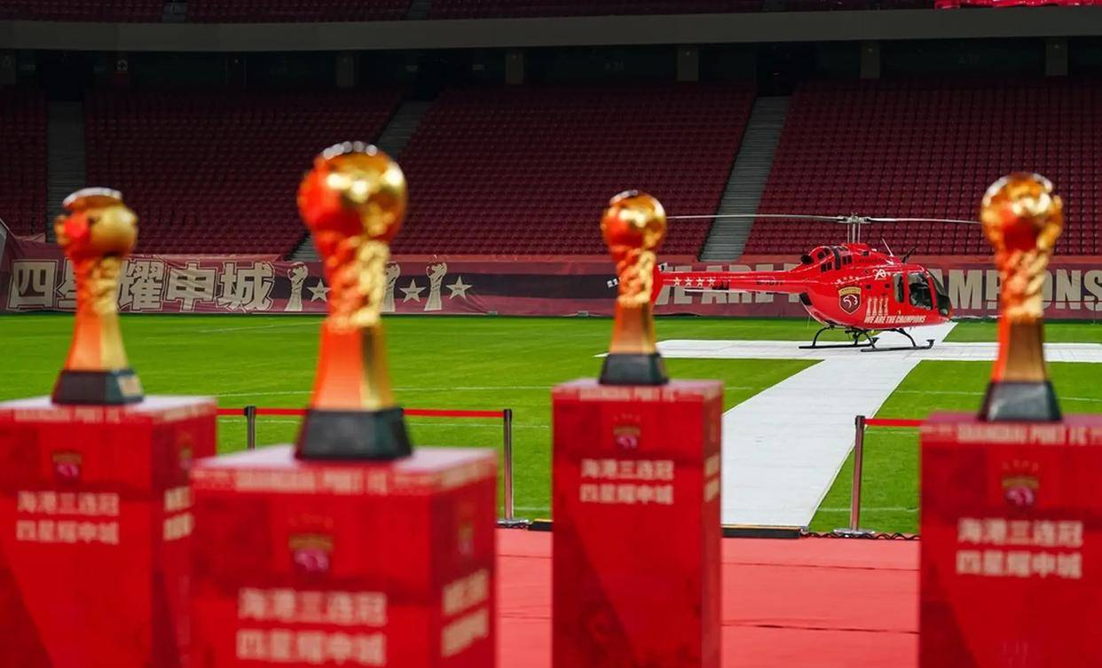 包含里程碑夜！上海海港远射贴柱，欧篮联今晚刷纪录，气氛紧张，纪律约束更严格的词条