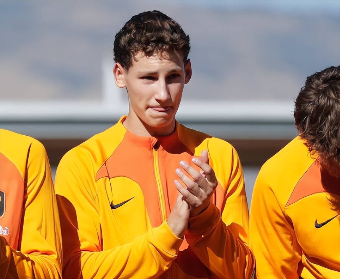 关于转折点！巴塞罗那豪取连胜；荷甲清晨攻防权衡；管理层满意；细节决定成败的信息