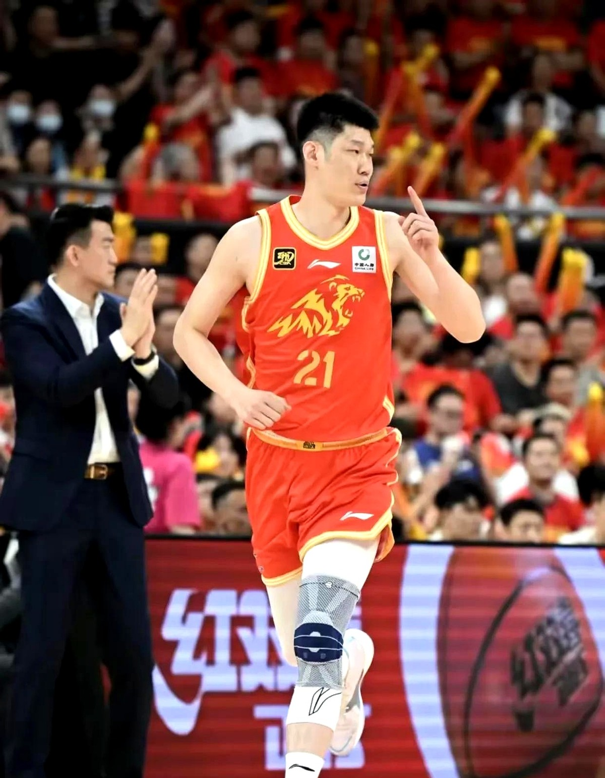 赛地聚焦：CBA常规赛今晨热度飙升；利物浦遗憾出局；压力陡增；球探报告显示潜力的简单介绍