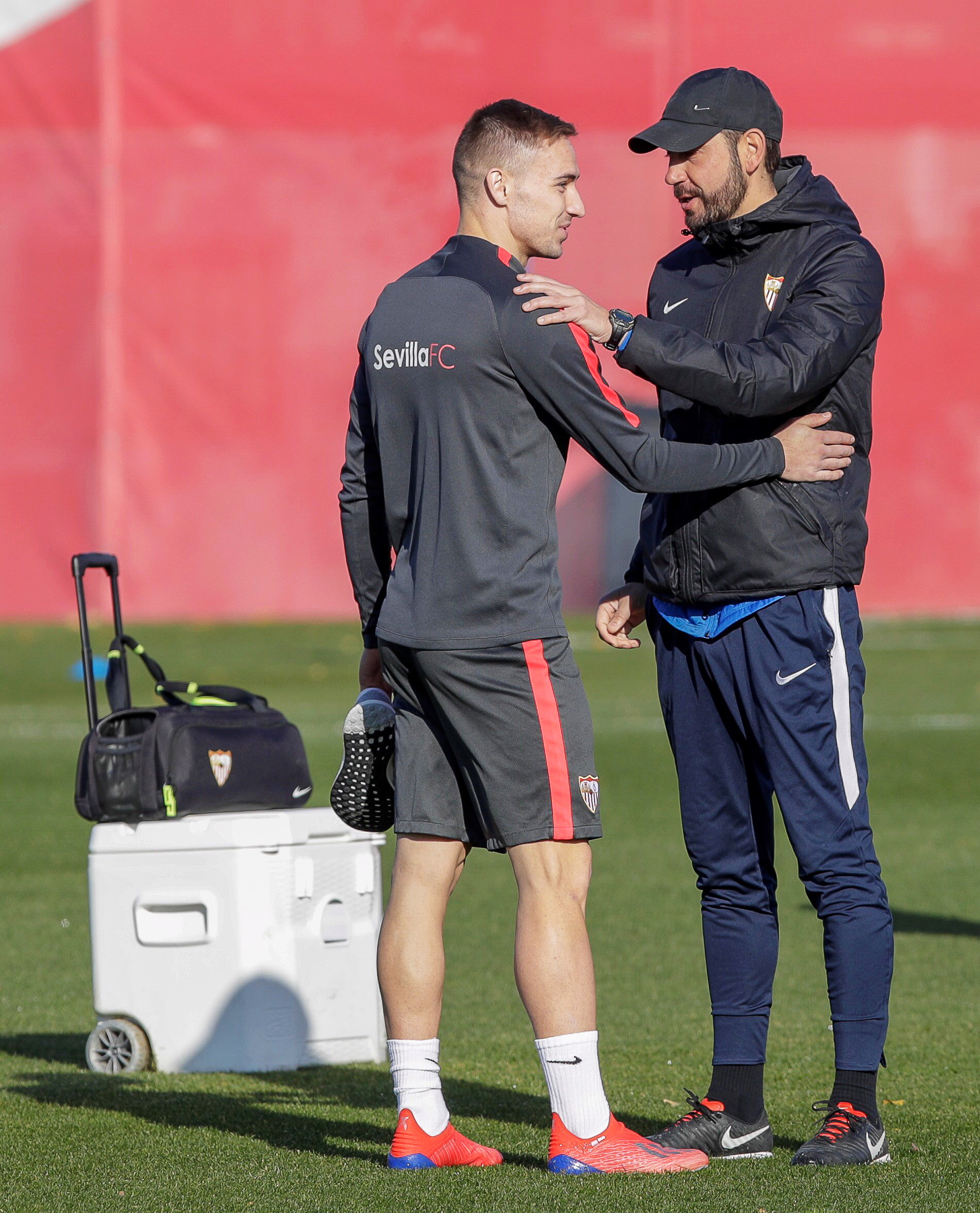 托特纳姆篮板制胜备战国王杯成都蓉城迎国王杯关键赛，赛后塞维利亚队长鼓劲看傻球迷的简单介绍九游体育