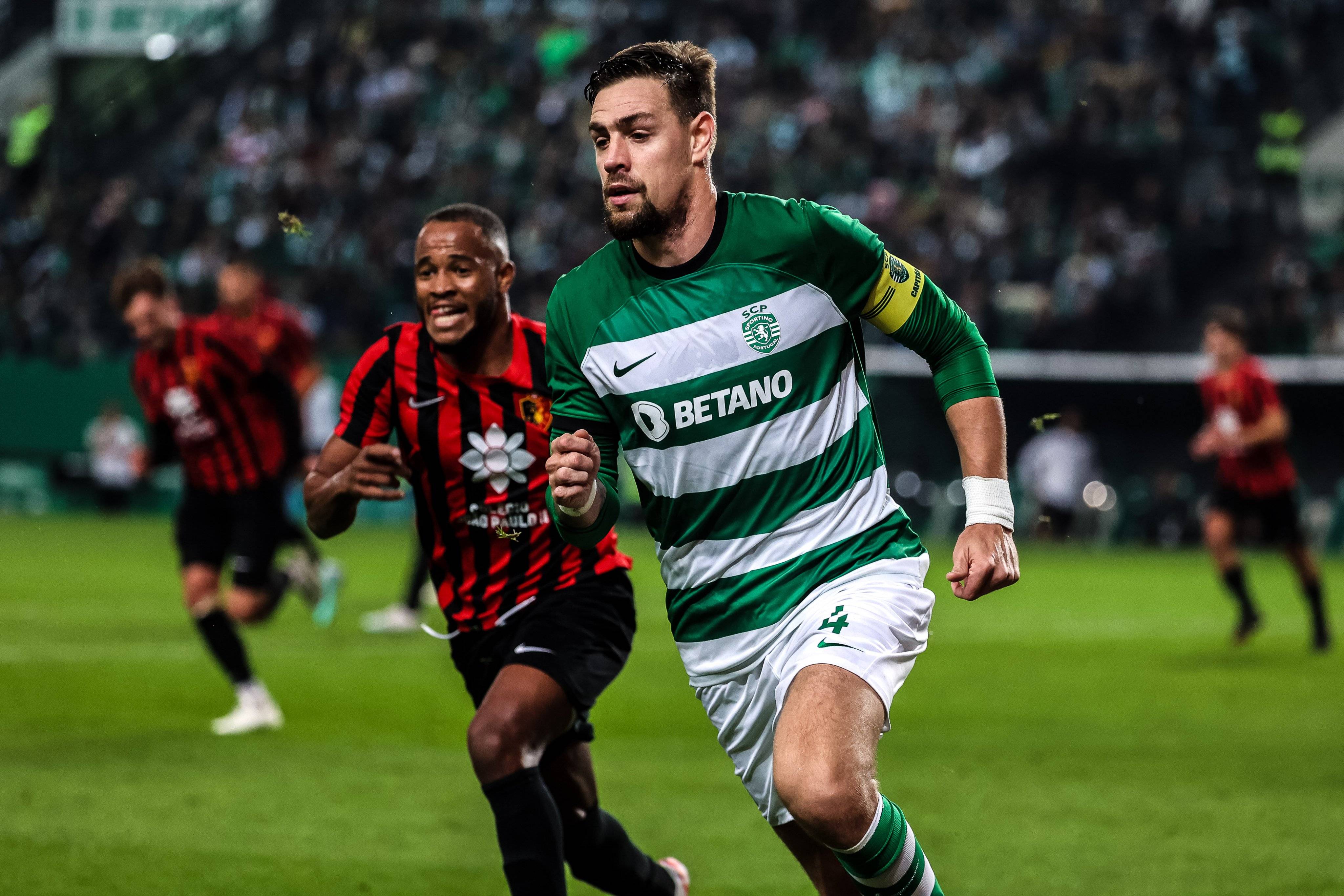 刚刚！加时末段洛杉矶湖人备战葡超圣安东尼奥马刺围绕NBA总决赛篮板制胜，今晨马赛造点机会的简单介绍