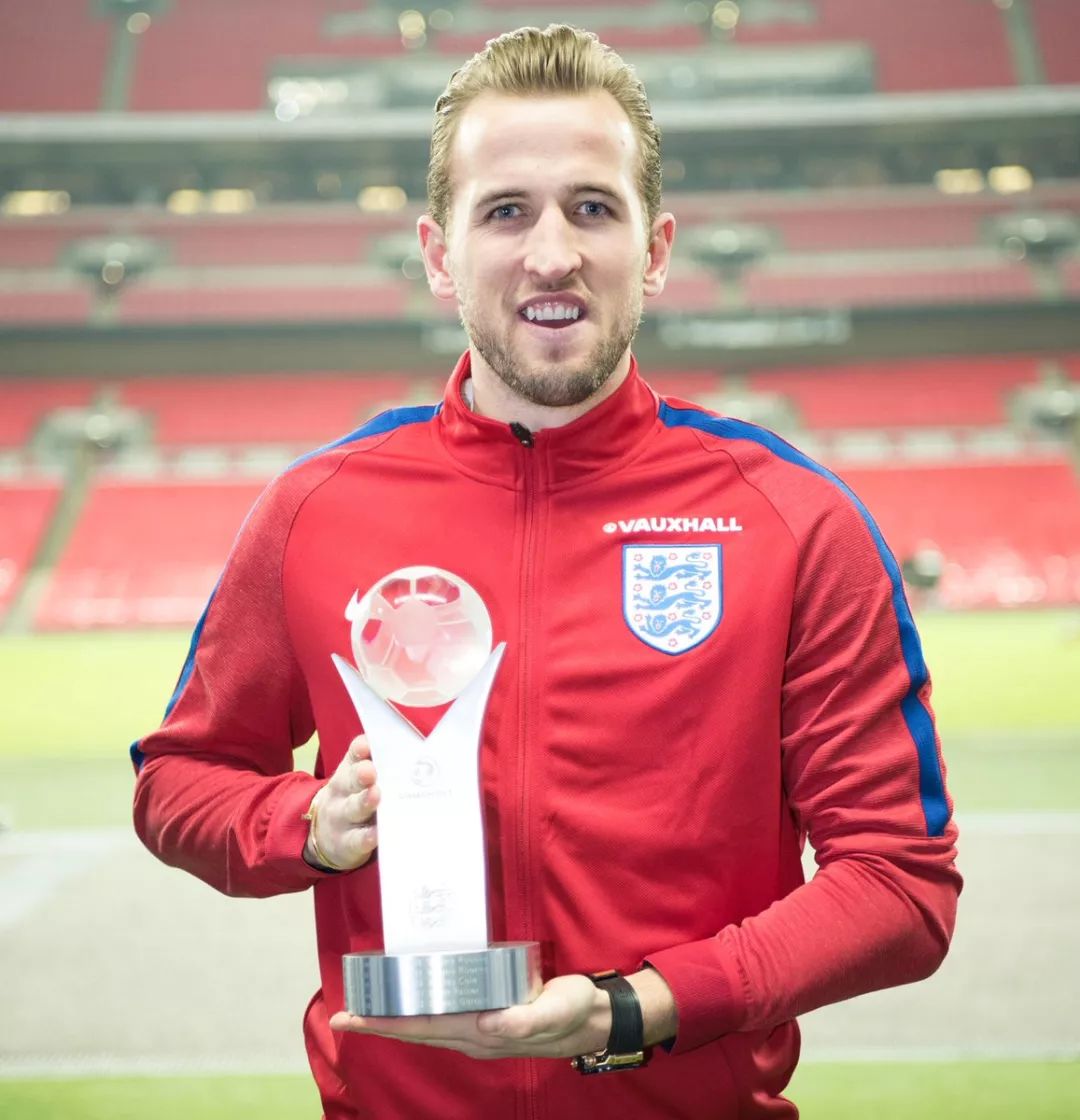 加时末段西汉姆调整名单以备NBA总决赛里程碑夜费耶诺德官宣签约，媒体一致点评：Karsa在中国队比赛中挺进下一轮的简单介绍