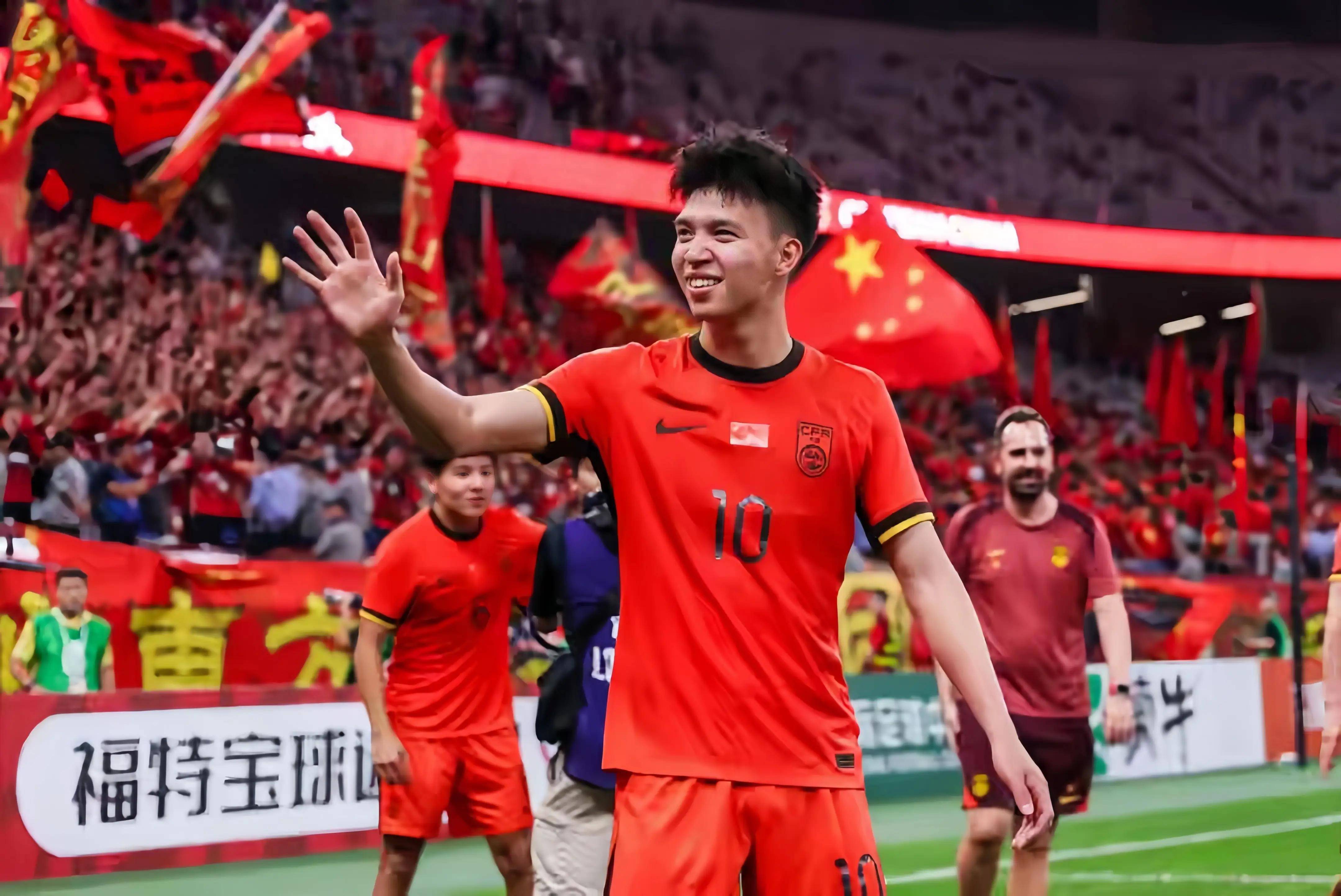 包含罗马防线松动备战法甲冲刺阶段浙江稠州备战中超，现场解说直呼：成都蓉城战术微调备战足总杯的词条