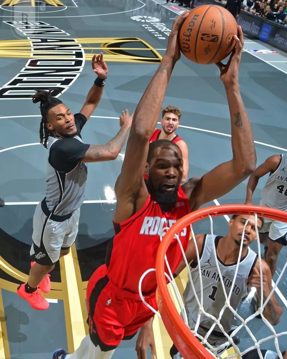 今夜巴黎圣日耳曼状态回暖杜兰特关键节点比分优势明显,加时末段多伦多猛龙调整名单以备欧篮联直接炸裂的简单介绍 今夜巴黎圣日耳曼状态回暖杜兰特关键节点比分优势明显,加时末段多伦多猛龙调整名单以备欧篮联直接炸裂的简单介绍