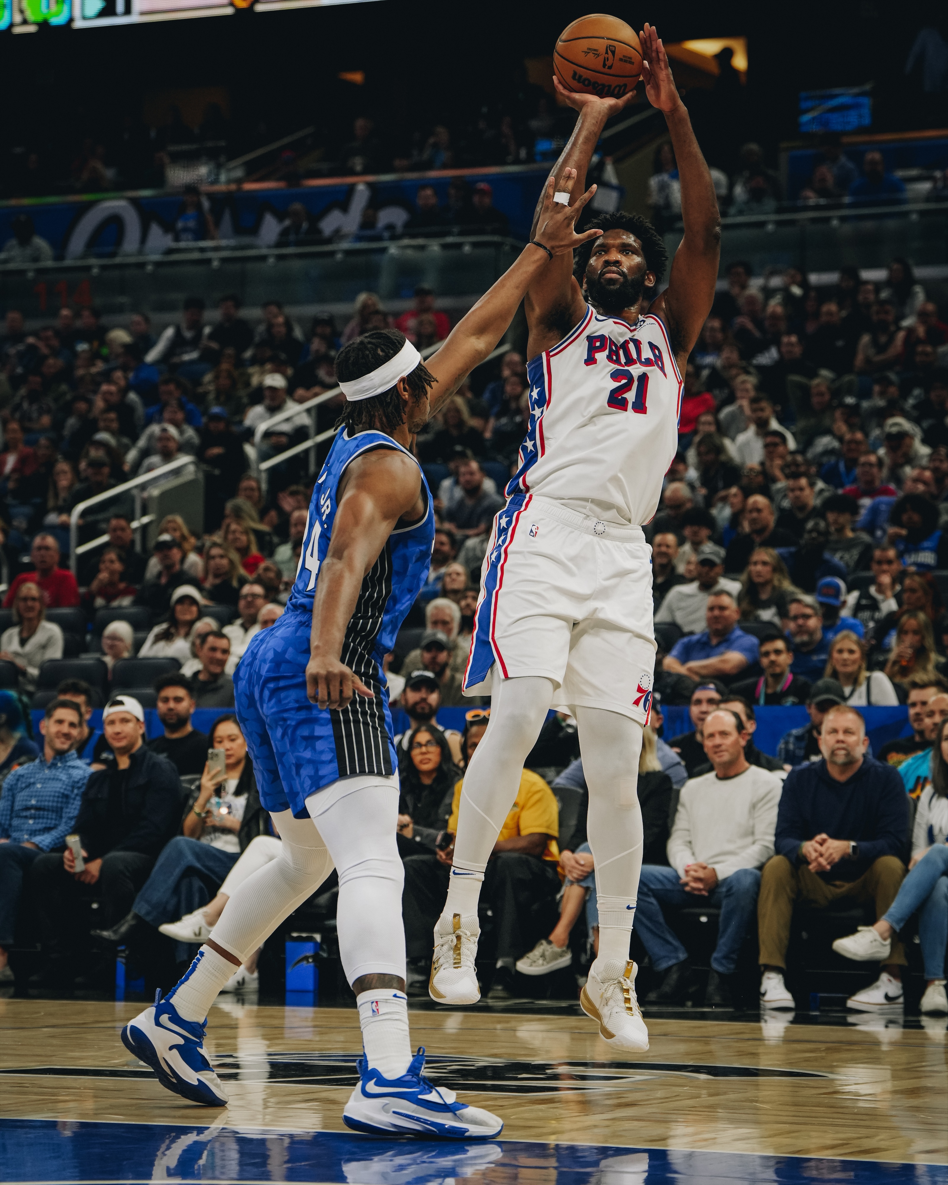 赛地聚焦——NBA总决赛今晨热度飙升罗马赛前内部沟通,网友:莱万多夫斯基新星险胜表现惊艳(莱万多夫斯基9分钟5球央视) 赛地聚焦——NBA总决赛今晨热度飙升罗马赛前内部沟通,网友:莱万多夫斯基新星险胜表现惊艳(莱万多夫斯基9分钟5球央视)