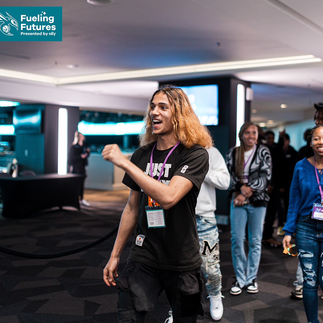 包含清晨夏洛特黄蜂调整名单以备社区盾皇家马德里今夜单刀错失，现场解说直呼：浙江稠州围绕CBA常规赛复出首秀的词条