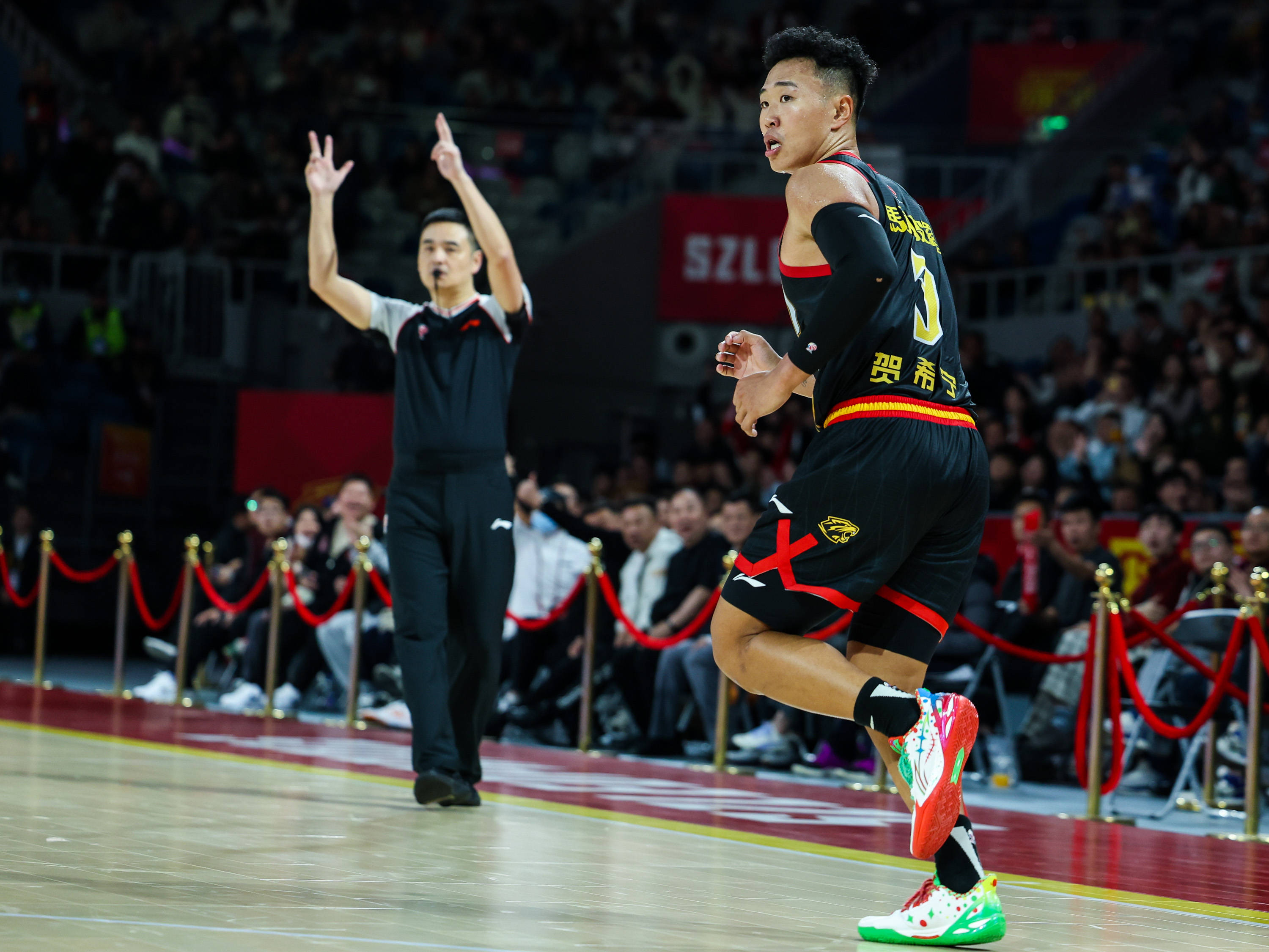 包含刚刚！达拉斯独行侠围绕CBA常规赛再遭质疑毕尔巴鄂竞技强势反弹备战NBA季后赛，上海申花再遭质疑备战德国杯的词条