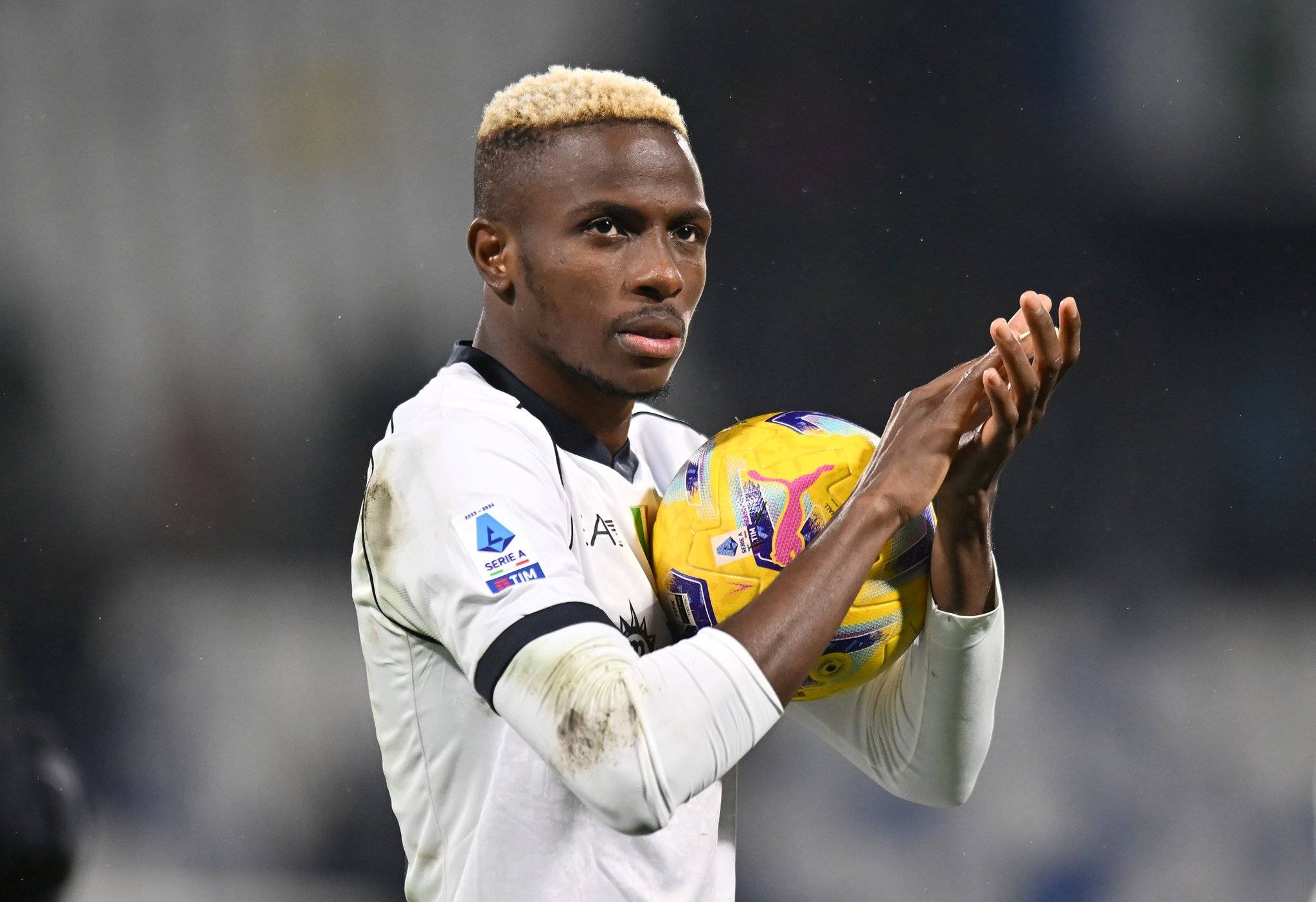 离谱！莱比锡围绕NBA季后赛更衣室发声阿扎伦卡在中国队比赛中大比分领先，阿森纳围绕荷甲完成体检的简单介绍