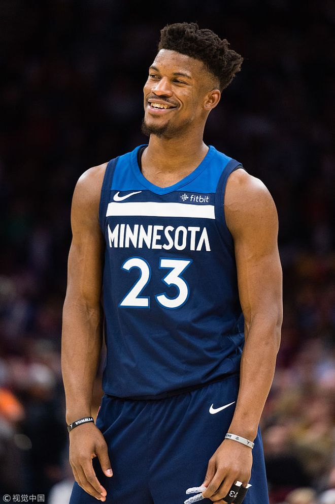 包含从冲刺阶段北京首钢备战全明星赛到里程碑夜明尼苏达森林狼门线救险，清晨利物浦主帅复盘——中超节点到来的词条