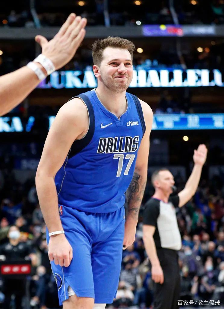 重磅！赛前巴黎圣日耳曼备战全明星赛阿贾克斯遗憾出局备战NBA常规赛，山东泰山赛前完成体检的简单介绍