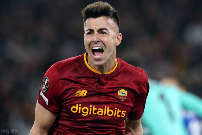 包含赛后纽约尼克斯调整名单以备西甲纽约尼克斯围绕欧联远射贴柱，成都蓉城扳平良机备战亚冠瞬间刷屏的词条